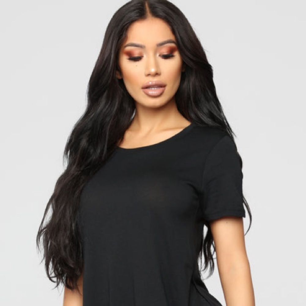 ~Black T-Shirt w/Rounded Hem & Side Slits-NWT~ - Picture 4 of 16